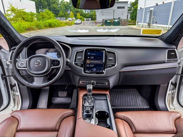 2022 Volvo XC90 T6 Inscription