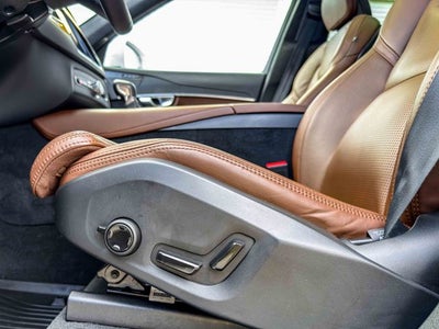 2022 Volvo XC90 T6 Inscription
