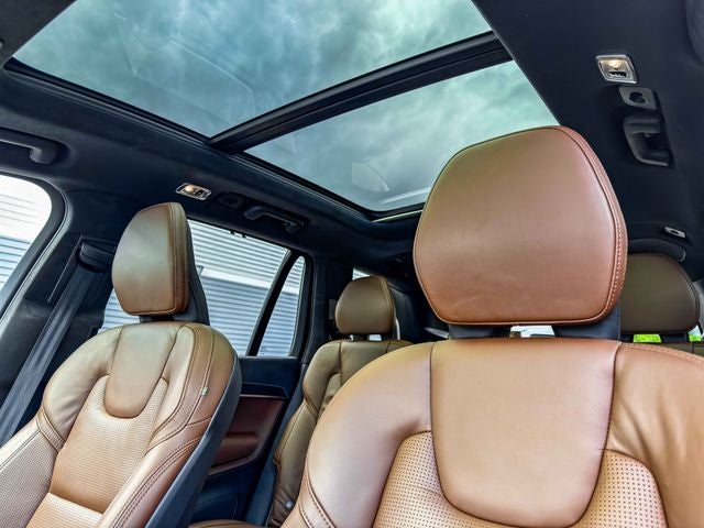 2022 Volvo XC90 T6 Inscription