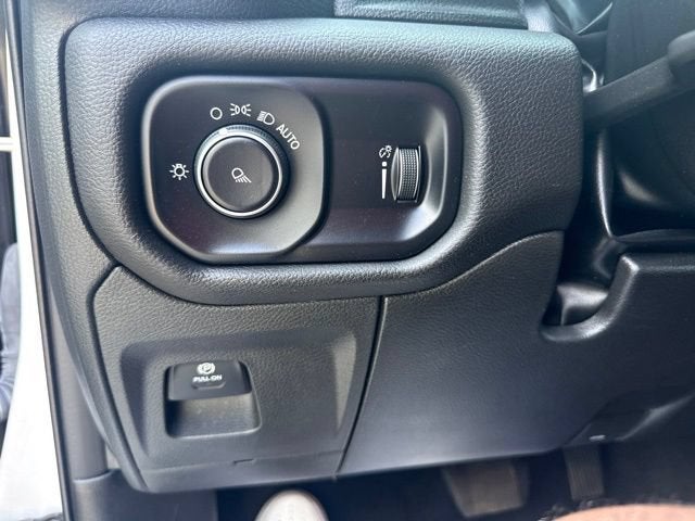 2024 RAM 1500 Laramie 4x4 Crew Cab 5'7 Box