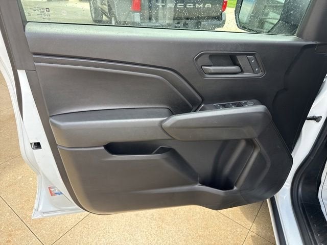 2024 Chevrolet Colorado 2WD Crew Cab WT