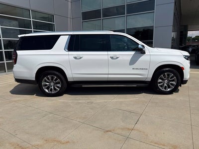 2023 Chevrolet Suburban 2WD 4dr Premier