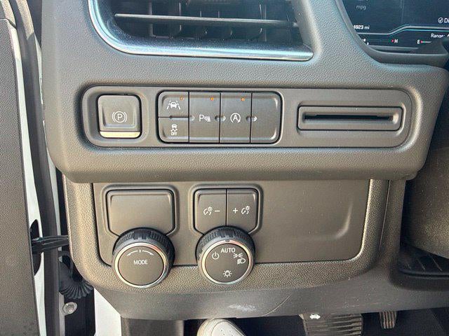 2023 Chevrolet Suburban 2WD 4dr Premier