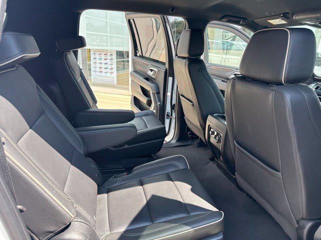 2023 Chevrolet Suburban 2WD 4dr Premier