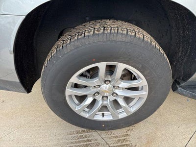 2023 Chevrolet Suburban 4WD 4dr LT