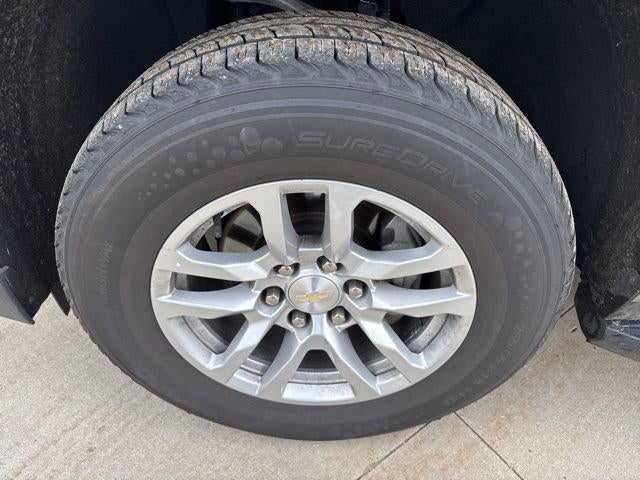 2023 Chevrolet Suburban 4WD 4dr LT
