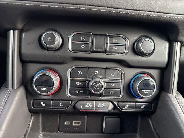 2023 Chevrolet Suburban 4WD 4dr LT