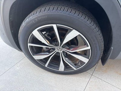 2025 Volkswagen Atlas Cross Sport 2.0T SEL Premium R-Line 4MOTION