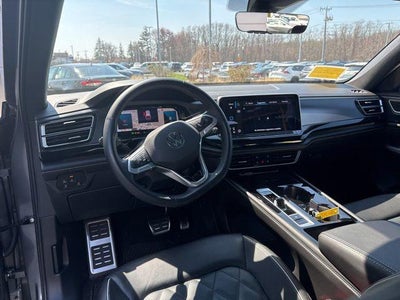 2025 Volkswagen Atlas Cross Sport 2.0T SEL Premium R-Line 4MOTION