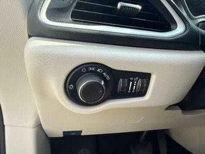 2024 Chrysler Voyager LX FWD