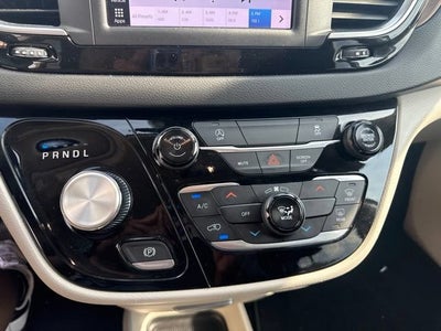2024 Chrysler Voyager LX FWD