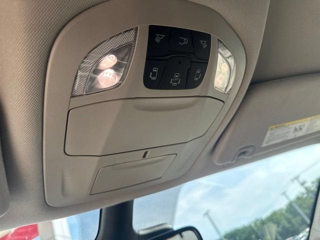 2024 Chrysler Voyager LX FWD