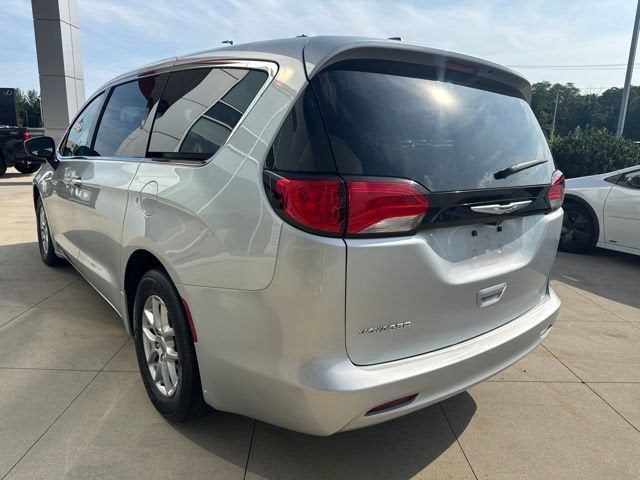 2024 Chrysler Voyager LX FWD