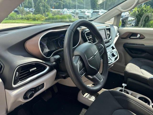 2024 Chrysler Voyager LX FWD