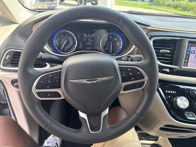 2024 Chrysler Voyager LX FWD