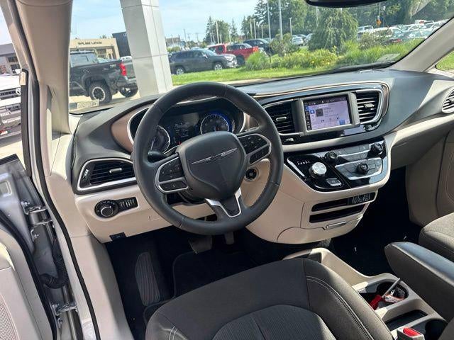 2024 Chrysler Voyager LX FWD