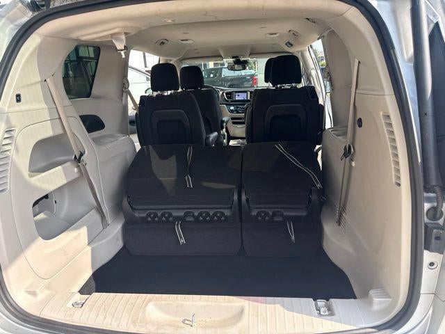 2024 Chrysler Voyager LX FWD