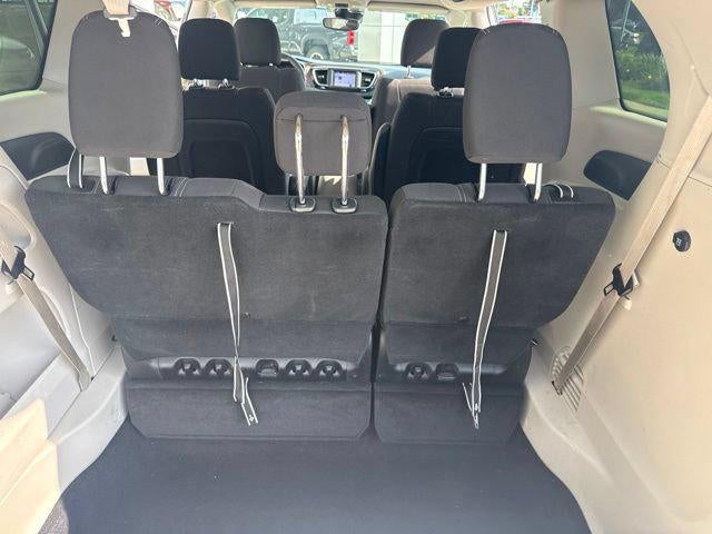 2024 Chrysler Voyager LX FWD