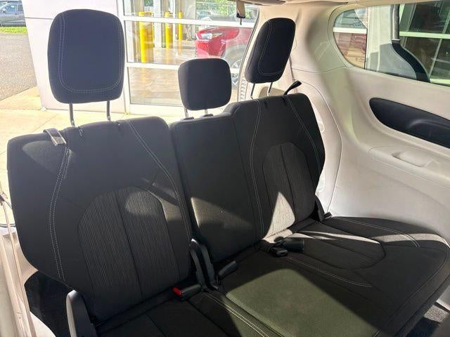 2024 Chrysler Voyager LX FWD