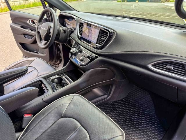 2023 Chrysler Pacifica Hybrid Hybrid Limited FWD