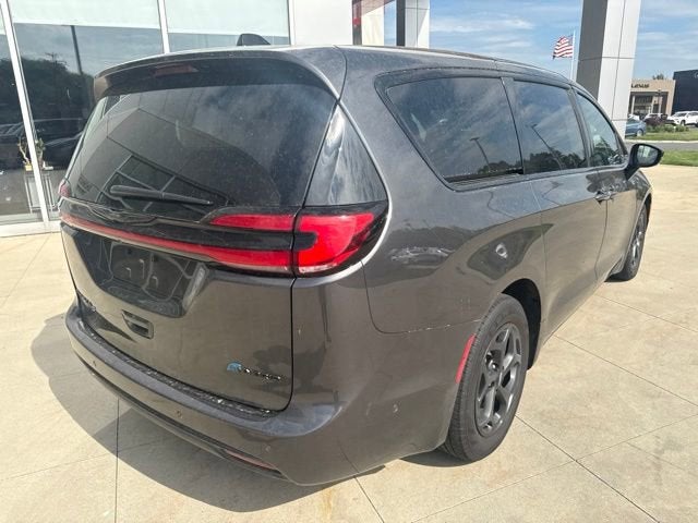 2023 Chrysler Pacifica Hybrid Hybrid Limited FWD