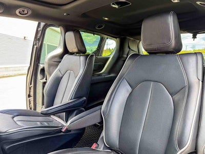 2023 Chrysler Pacifica Hybrid Hybrid Limited FWD