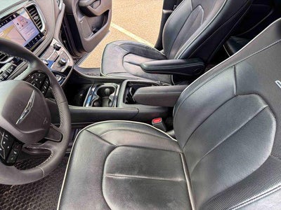 2023 Chrysler Pacifica Hybrid Hybrid Limited FWD