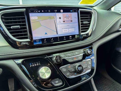 2023 Chrysler Pacifica Hybrid Hybrid Limited FWD