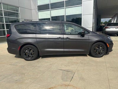2023 Chrysler Pacifica Hybrid Hybrid Limited FWD