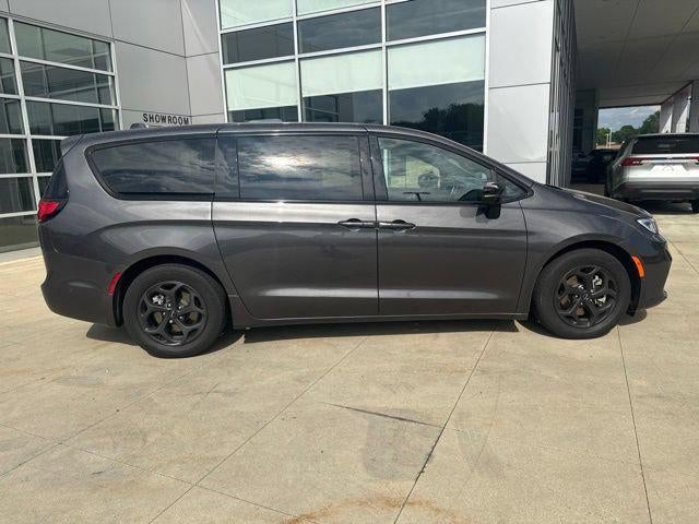 2023 Chrysler Pacifica Hybrid Hybrid Limited FWD