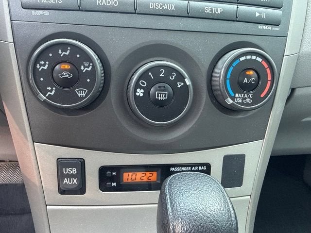 2011 Toyota Corolla 4dr Sdn Auto LE