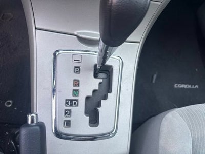 2011 Toyota Corolla 4dr Sdn Auto LE