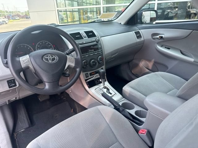 2011 Toyota Corolla 4dr Sdn Auto LE