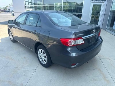 2011 Toyota Corolla 4dr Sdn Auto LE