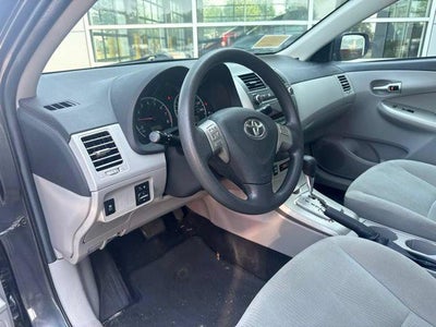2011 Toyota Corolla 4dr Sdn Auto LE