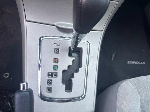 2011 Toyota Corolla 4dr Sdn Auto LE