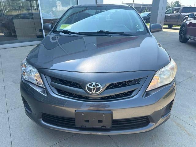 2011 Toyota Corolla 4dr Sdn Auto LE