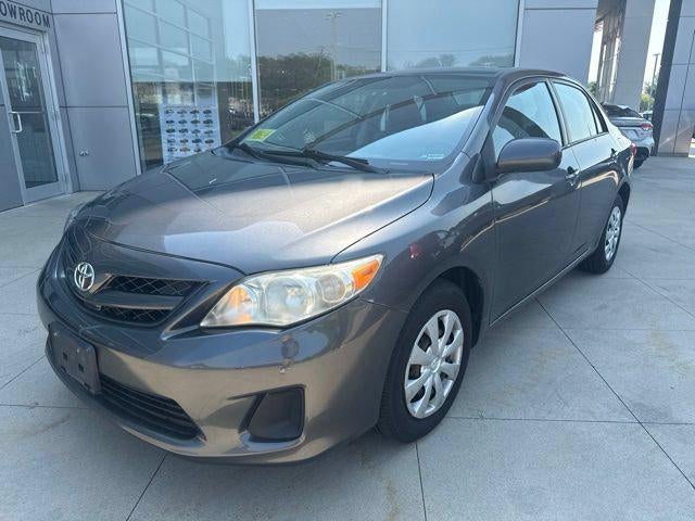 2011 Toyota Corolla 4dr Sdn Auto LE