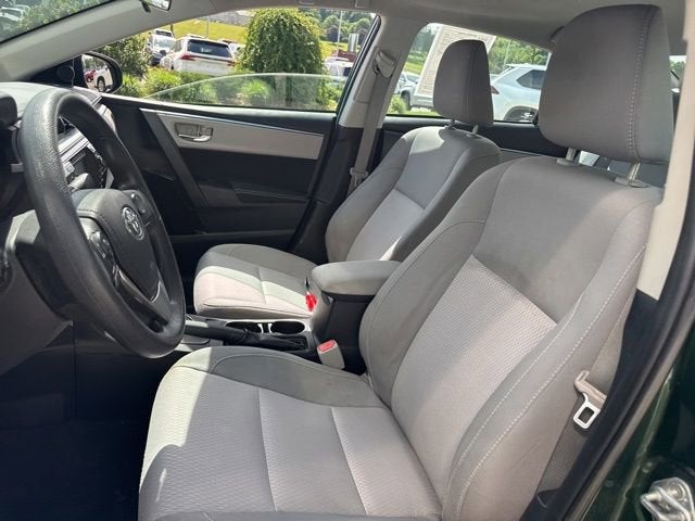 2014 Toyota Corolla 4dr Sdn CVT LE