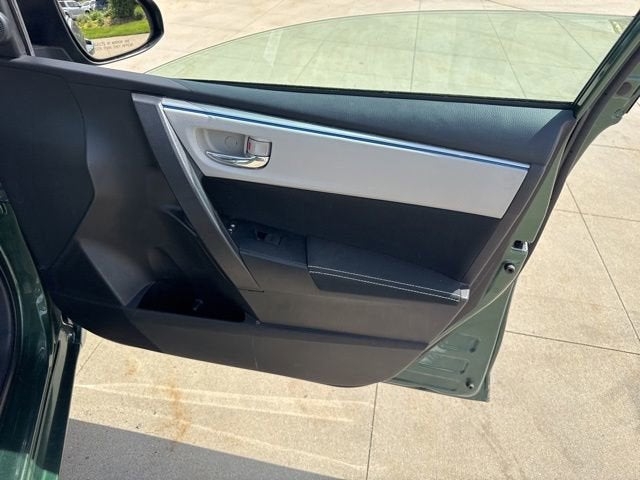 2014 Toyota Corolla 4dr Sdn CVT LE