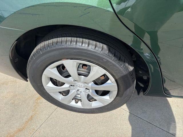 2014 Toyota Corolla 4dr Sdn CVT LE