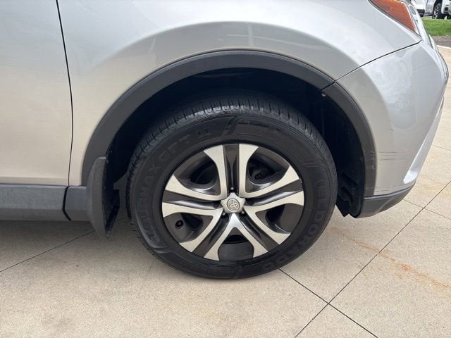 2016 Toyota RAV4 AWD 4dr LE