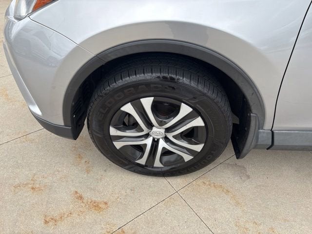 2016 Toyota RAV4 AWD 4dr LE