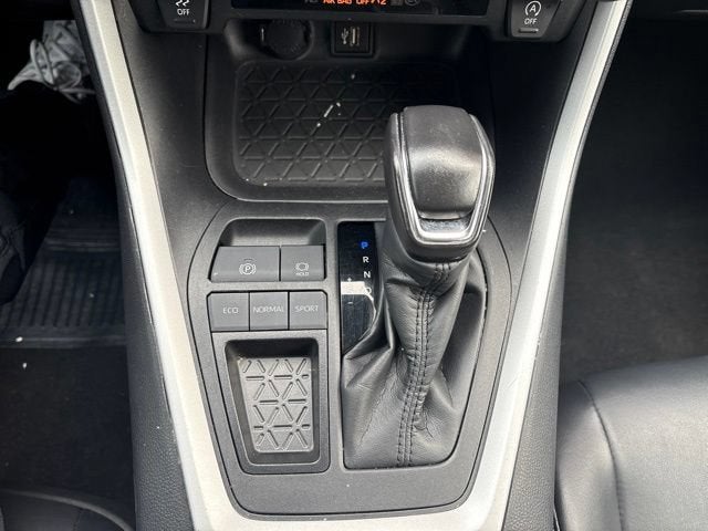 2024 Toyota RAV4 XLE Premium FWD