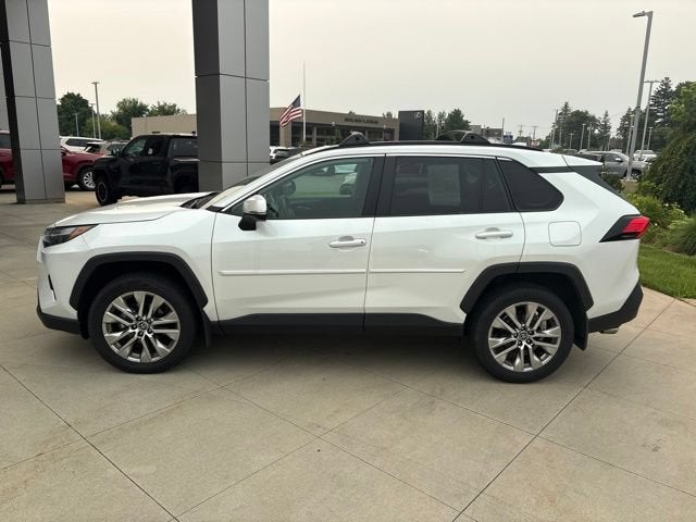 2024 Toyota RAV4 XLE Premium FWD