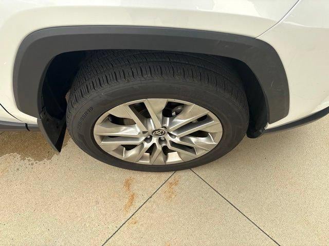2024 Toyota RAV4 XLE Premium FWD