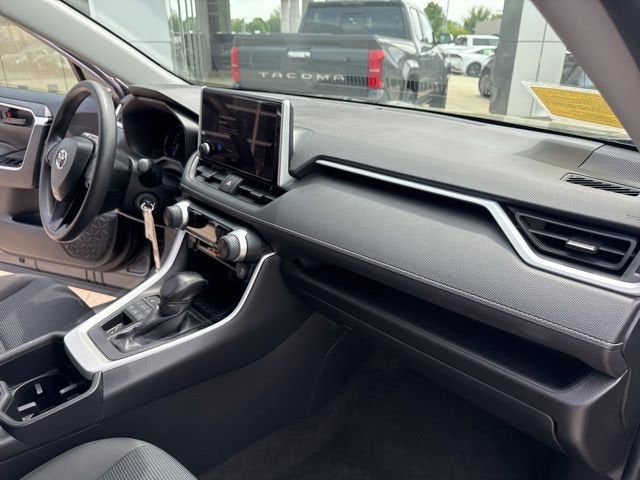 2023 Toyota RAV4 LE AWD