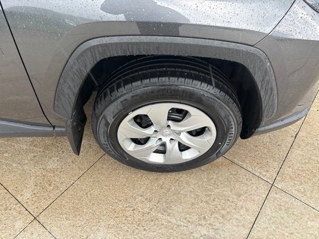 2022 Toyota RAV4 LE AWD