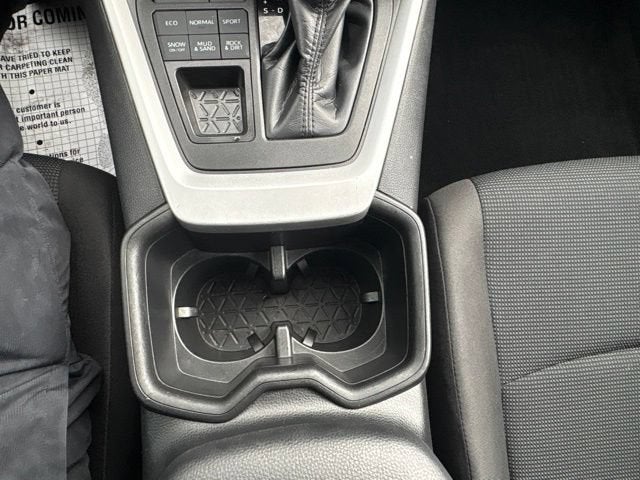 2022 Toyota RAV4 LE AWD