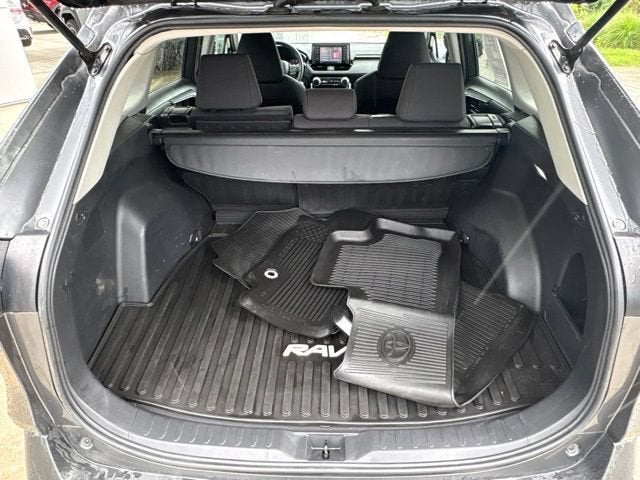 2022 Toyota RAV4 LE AWD